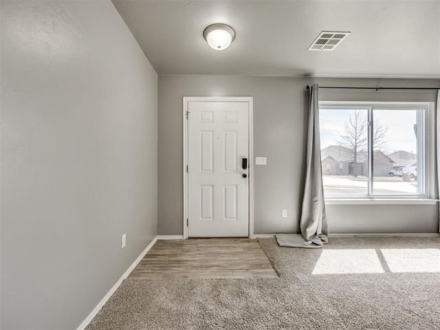 609 Linden Lane, Mustang, OK 73064