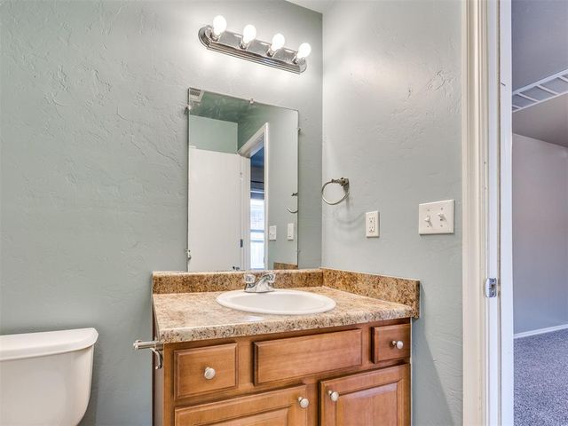 609 Linden Lane, Mustang, OK 73064