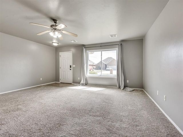609 Linden Lane, Mustang, OK 73064