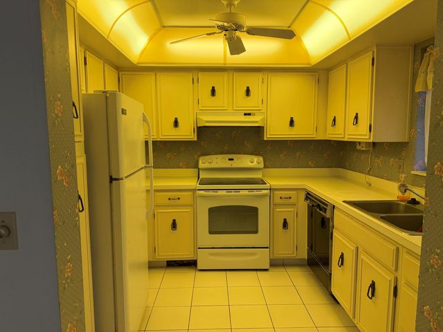 419 Pine Tree Court 20, Atlantis, FL 33462