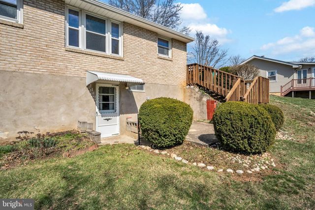 3915 SULLIVAN ST, Mechanicsburg, PA 17050