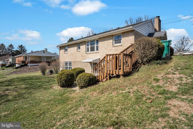 3915 SULLIVAN ST, Mechanicsburg, PA 17050