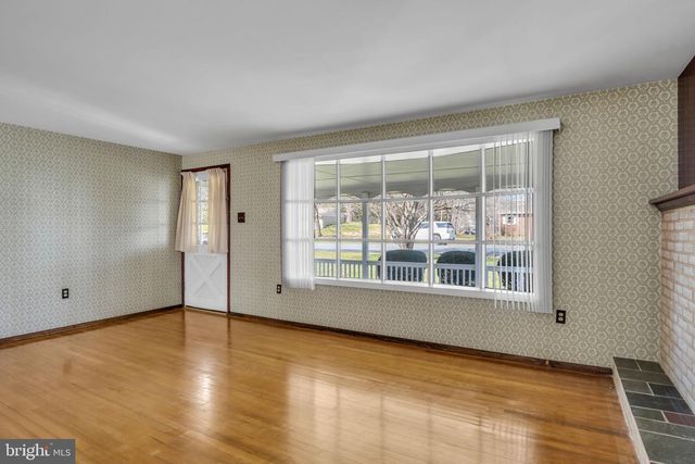 3915 SULLIVAN ST, Mechanicsburg, PA 17050