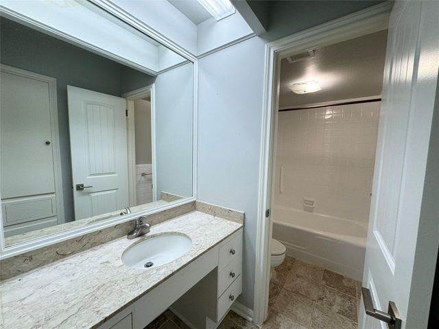 2600 Bellefontaine A14 Street A14, Houston, TX 77025