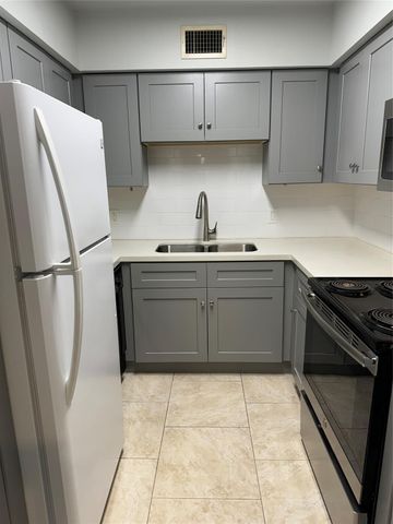 2600 Bellefontaine A14 Street A14, Houston, TX 77025