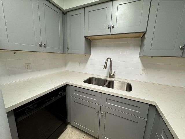 2600 Bellefontaine A14 Street A14, Houston, TX 77025