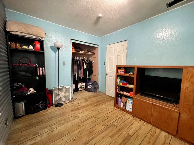 209 N Bowie Street, Jacksboro, TX 76458