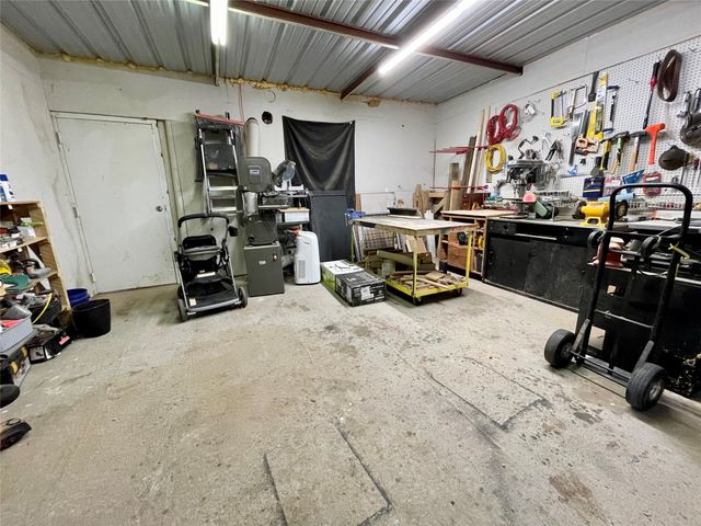 209 N Bowie Street, Jacksboro, TX 76458