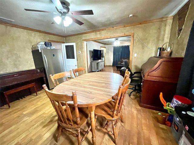 209 N Bowie Street, Jacksboro, TX 76458