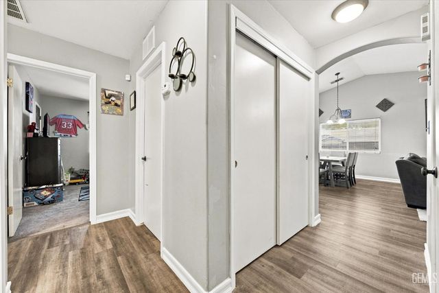 4703 Pikes Peak Lane, Bakersfield, CA 93311