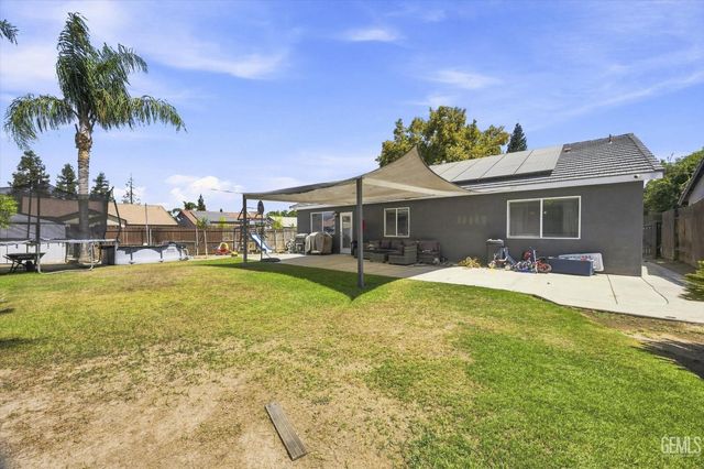 4703 Pikes Peak Lane, Bakersfield, CA 93311