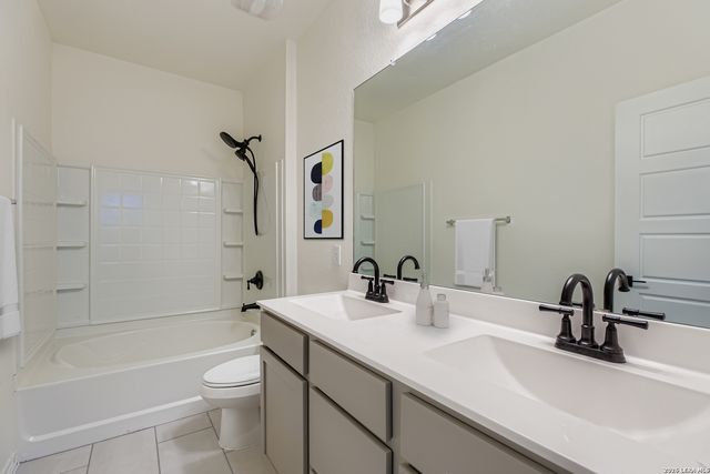 4918 Via Sonoma, Converse, TX 78109