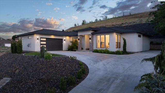 325 Rockwood Drive, Richland, WA 99352