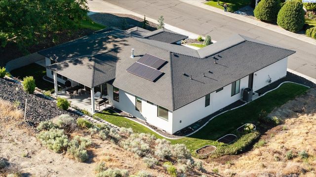 325 Rockwood Drive, Richland, WA 99352