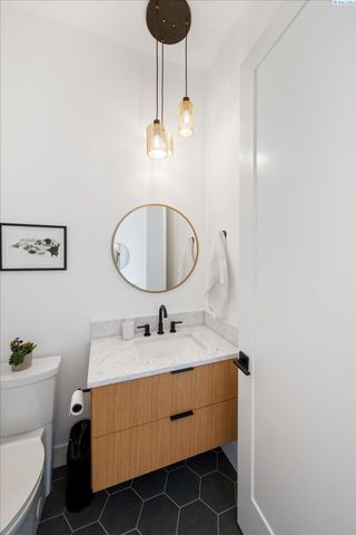 325 Rockwood Drive, Richland, WA 99352