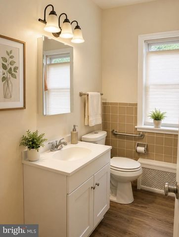 15 HIRST, Lansdowne, PA 19050