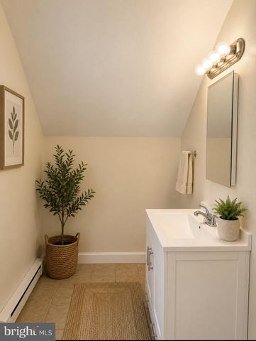 15 HIRST, Lansdowne, PA 19050