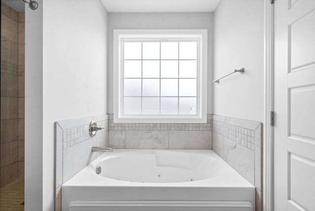 756 Jodine Ann Dr, Clarksville, TN 37043