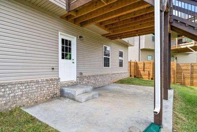 756 Jodine Ann Dr, Clarksville, TN 37043