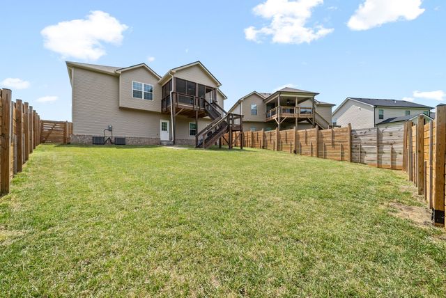 756 Jodine Ann Dr, Clarksville, TN 37043