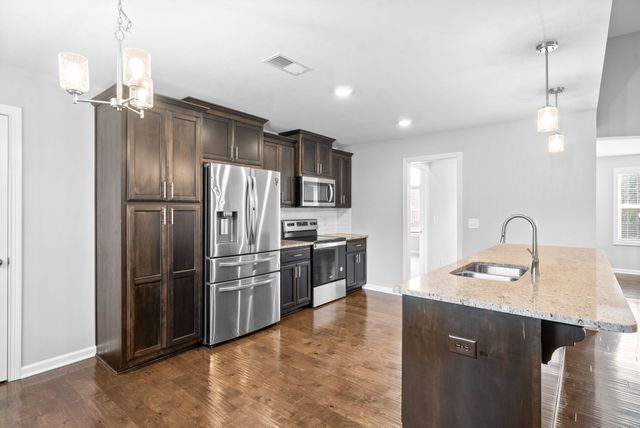 756 Jodine Ann Dr, Clarksville, TN 37043