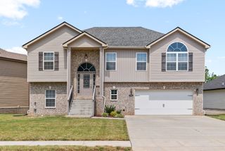 756 Jodine Ann Dr, Clarksville, TN 37043