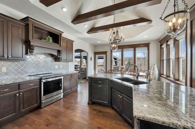 1656 STEINER LANE, Green Bay, WI 54313