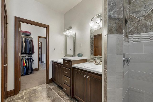 1656 STEINER LANE, Green Bay, WI 54313