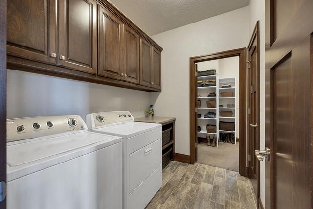 1656 STEINER LANE, Green Bay, WI 54313