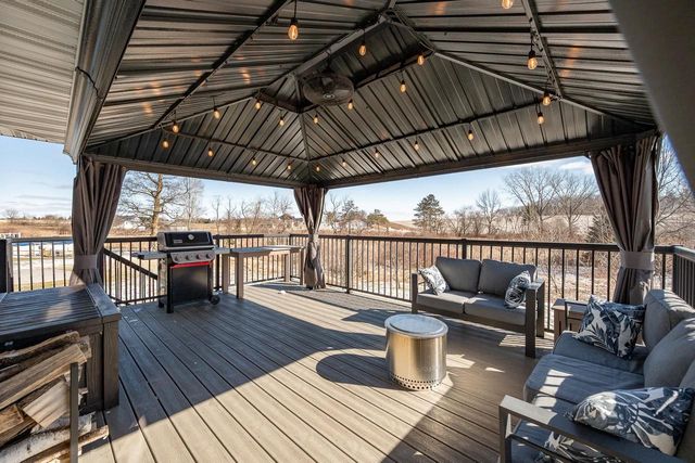 1656 STEINER LANE, Green Bay, WI 54313