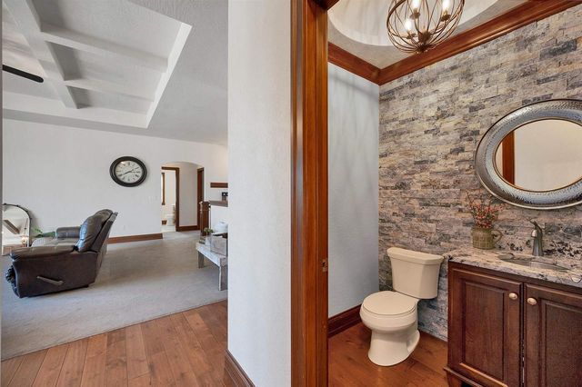 1656 STEINER LANE, Green Bay, WI 54313