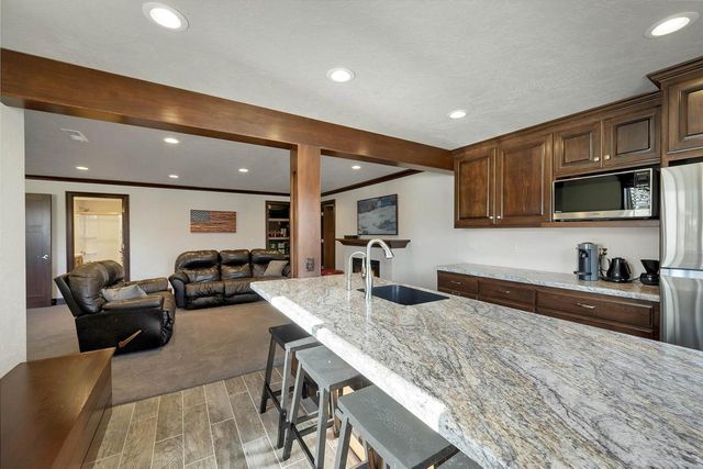 1656 STEINER LANE, Green Bay, WI 54313