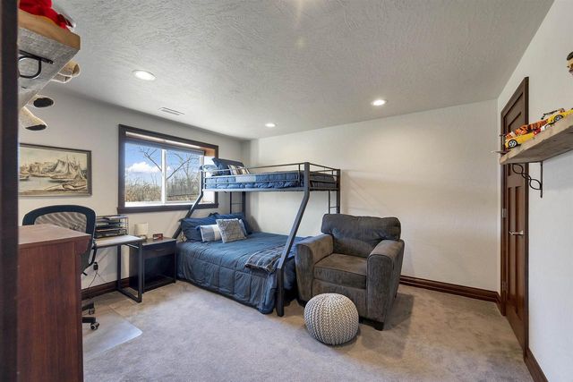 1656 STEINER LANE, Green Bay, WI 54313