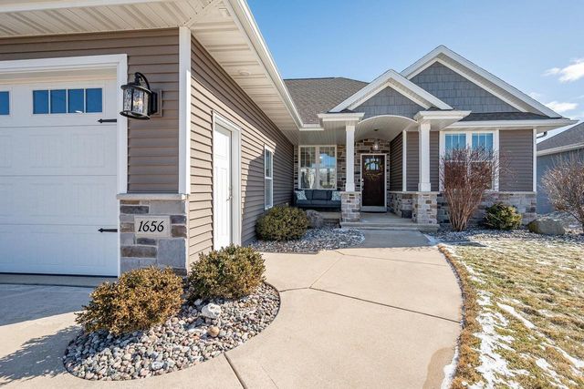 1656 STEINER LANE, Green Bay, WI 54313
