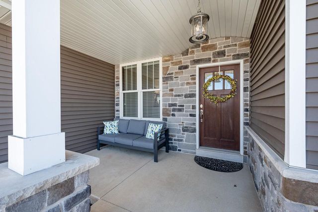 1656 STEINER LANE, Green Bay, WI 54313