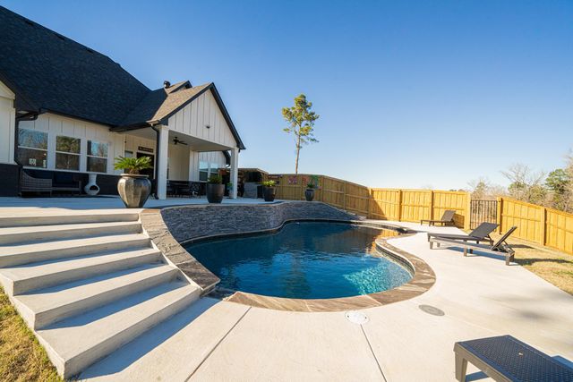 148 Eagle Creek Dr., Diana, TX 75640