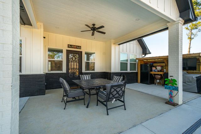 148 Eagle Creek Dr., Diana, TX 75640