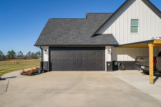 148 Eagle Creek Dr., Diana, TX 75640