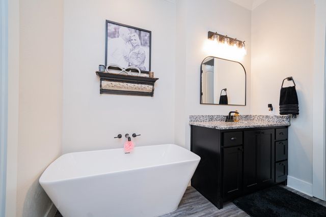 148 Eagle Creek Dr., Diana, TX 75640