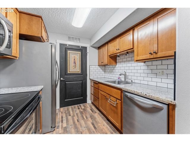 11221 Se CAUSEY Cir, Happy Valley, OR 97086