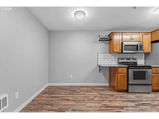 11221 Se CAUSEY Cir, Happy Valley, OR 97086