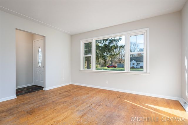 200 Sunset Hills Avenue, Grand Rapids, MI 49534