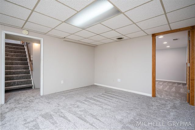 200 Sunset Hills Avenue, Grand Rapids, MI 49534