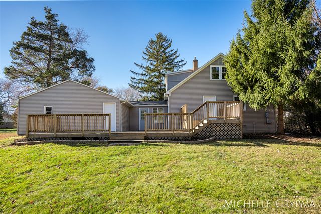 200 Sunset Hills Avenue, Grand Rapids, MI 49534