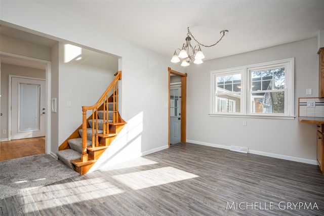 200 Sunset Hills Avenue, Grand Rapids, MI 49534