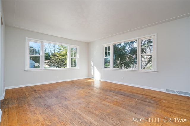 200 Sunset Hills Avenue, Grand Rapids, MI 49534