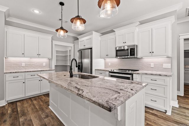 92 Garrison, Greenbrier, AR 72058