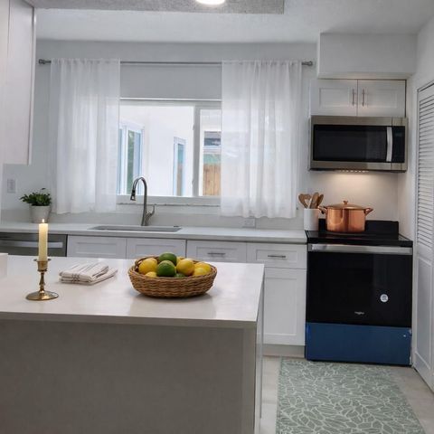 1715 York Court, Fort Pierce, FL 34982