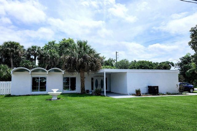 1715 York Court, Fort Pierce, FL 34982