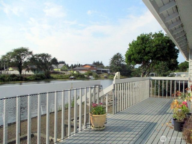 255 Canal Drive NE, Ocean Shores, WA 98569